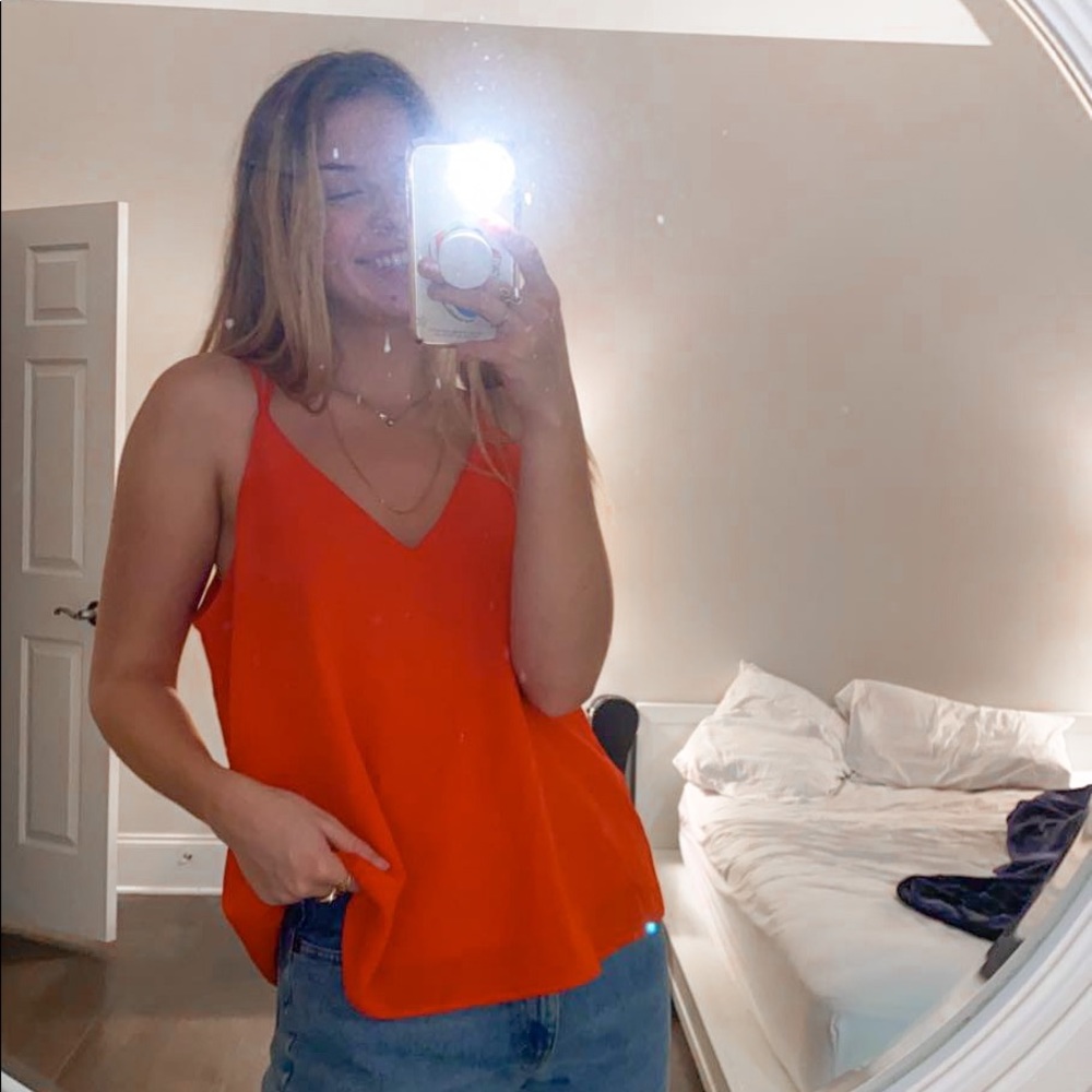 Crossed back tank